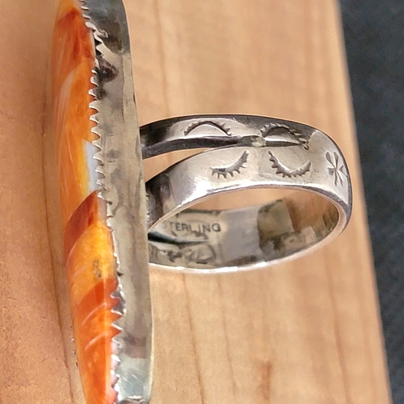 NATIVE AMERICAN STERLING BRIGHT SPINEY OYSTER RING, Size 7, Tight - Picture 7 of 12